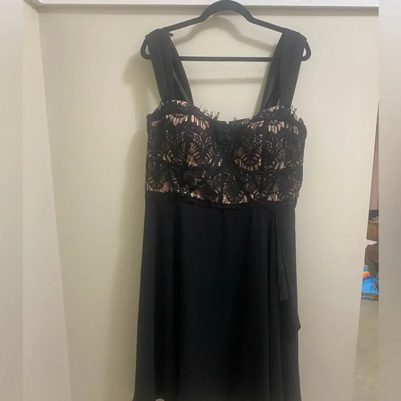 Black lace top size 16 City Chic dress - Picture 3 of 10